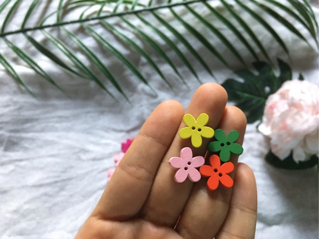10 nút gỗ hình hoa