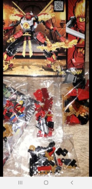 Lắp ráp 1 hộp LegoNinja Hiệp sĩ 7015 có trên 210 chi tiết bằng nhựa rất đẹp