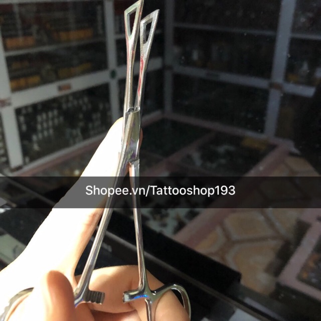 Kìm tam giác xỏ khuyên