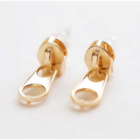 Khuyên tai hình khóa kéo độc đáo cá tính thời trang