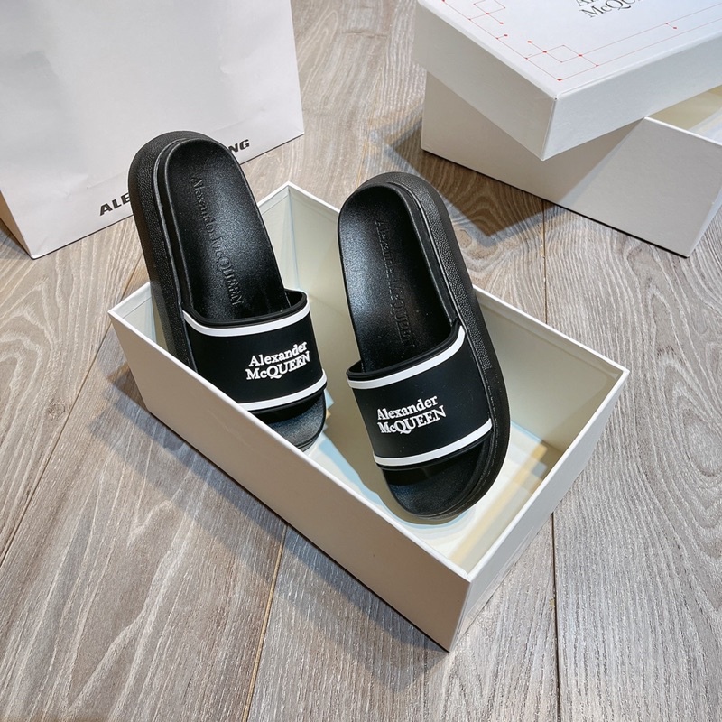 Dép mqueen quai ngang đế dẻo fullbox