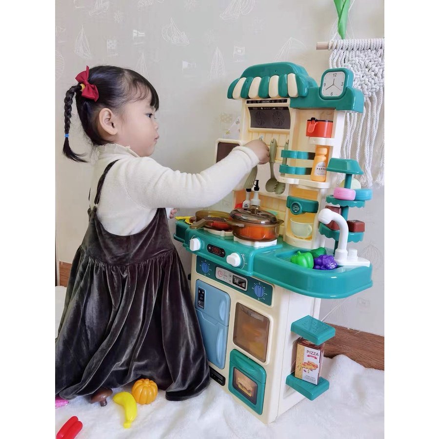 Kệ bếp cho bé với màu sắc phù hợp với bé trai, bé gái chất liệu an toàn cho bé