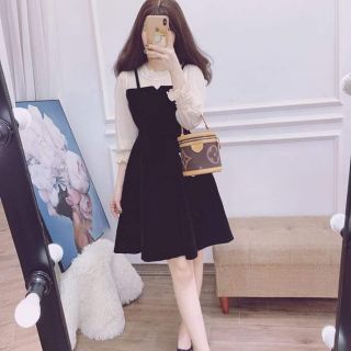 Váy xoè phối màu đen trắng
