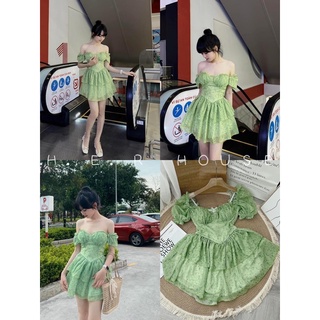Đầm hoa xanh tầng có mút ngực và lót quần