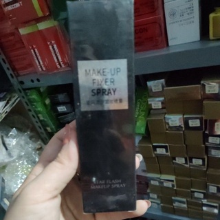 Xịt khoá lớp trang điểm thanh lý