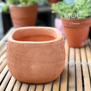 Chậu Đất Nung Vuông Bầu Kẻ Tay.