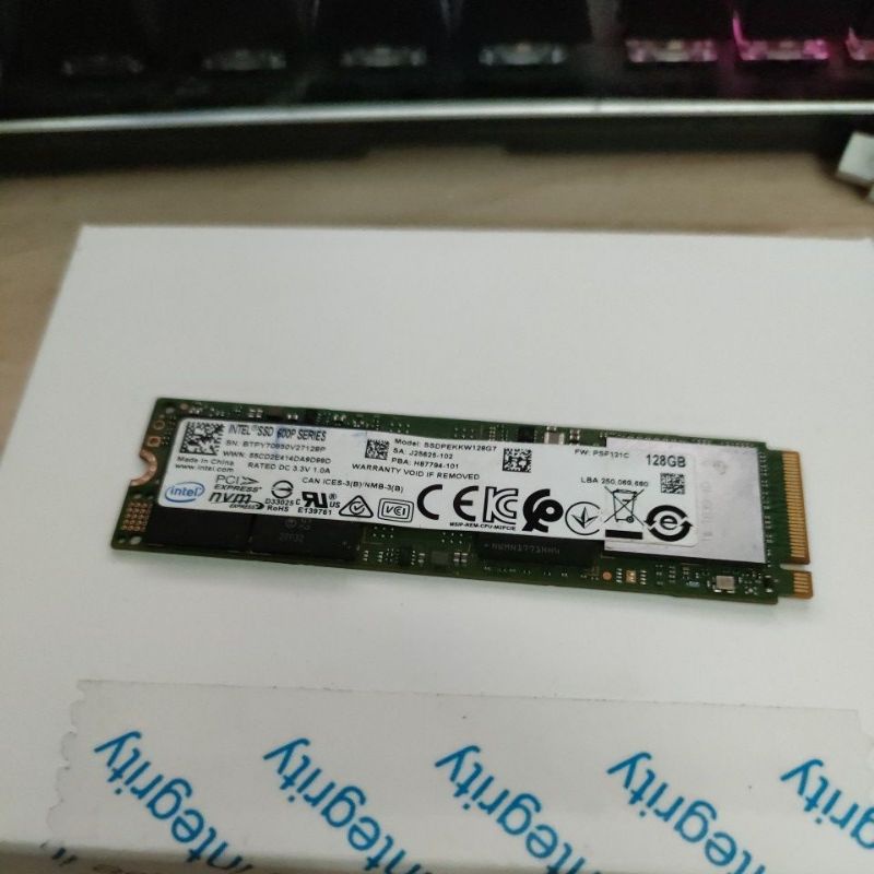 Intel SSD 600p 128Gb (SSDPEKKW128G7)