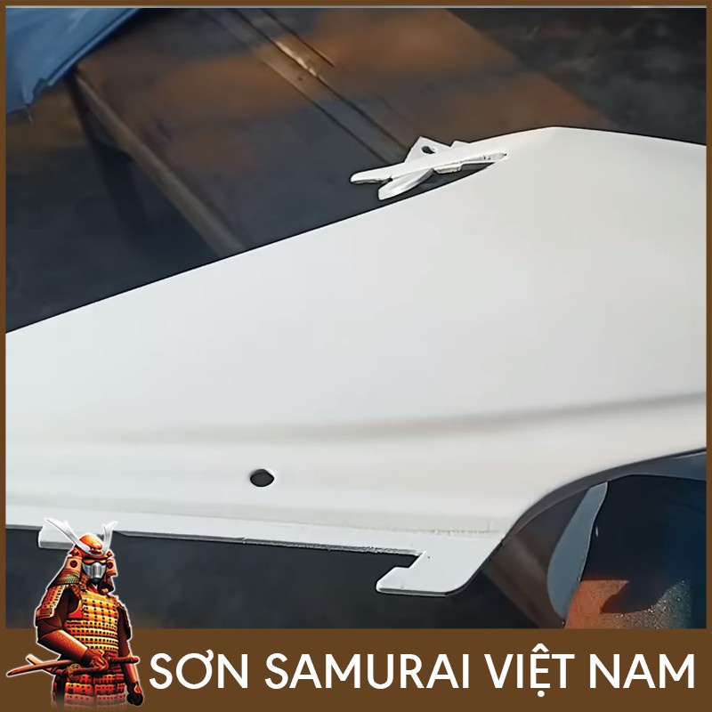 Sơn Samurai màu trắng mịn Y31008 chính hãng, sơn xịt dàn áo xe máy chịu nhiệt, chống nứt nẻ, kháng xăng