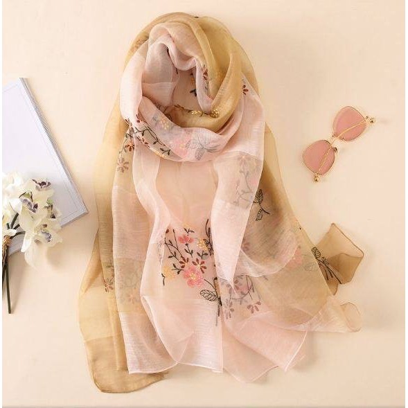 Set Khăn lụa ombre xanh lá thêu hoa