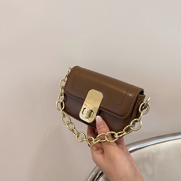 Túi mini nữ hot trend da mềm phối xích sang chảnh HH 399