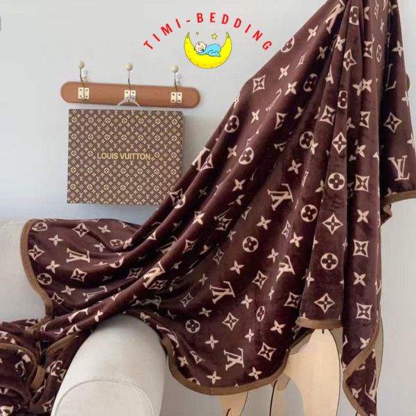 Chăn mền lông tuyết cho bé thương hiệu LV ấm áp, thoáng mát kích thước 1,5x2m – Timibedding
