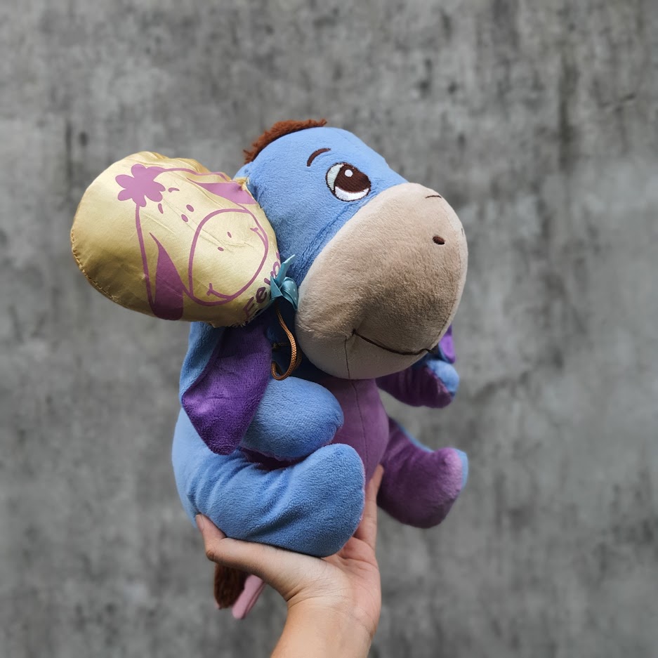 Gấu Bông Chú Lừa Eeyore Cầm Bong Bóng Trong Winnie the Pooh