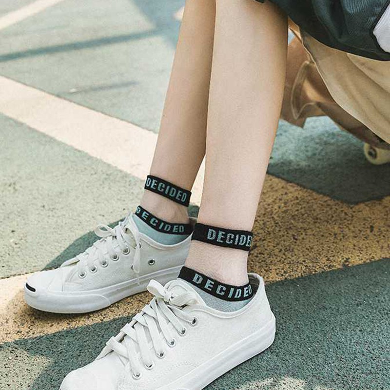 Vớ ống cao in chữ kiểu dáng Hàn Quốc dành cho nữ