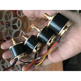Combo 4 motor vang 2216 - 820kv