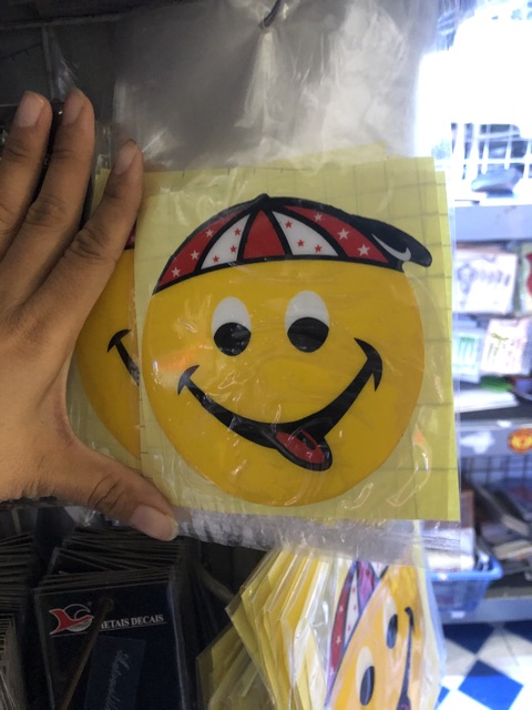 Tem mặt cười dán xe máy