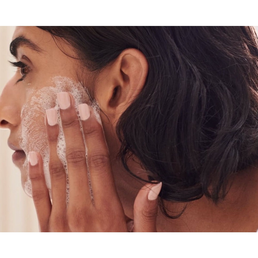 Sữa Rửa Mặt Neutrogena Oil-Free Acne Wash 269ml