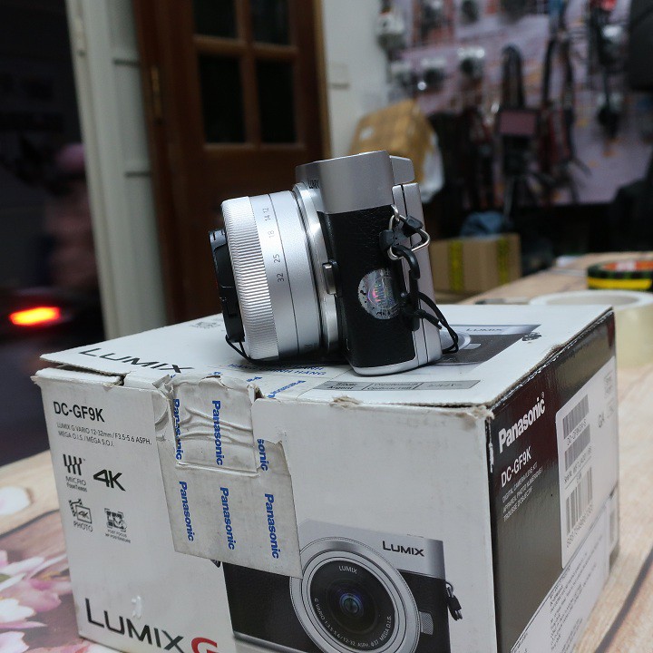 Máy ảnh Lumix Gf9 fullbox kèm lens super kít 12-32 quay video 4k