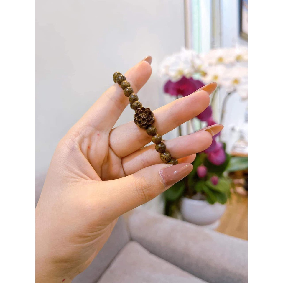 Vòng tay hoa sen trầm hương 6mm
