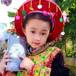 Dầu gội trị nấm da đầu thanh mộc hương