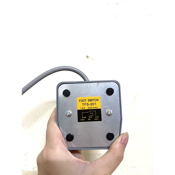 CÔNG TẮC BÀN ĐẠP FOOT SWITCH TFS 201 10A 250AVC BẰNG NHỰA