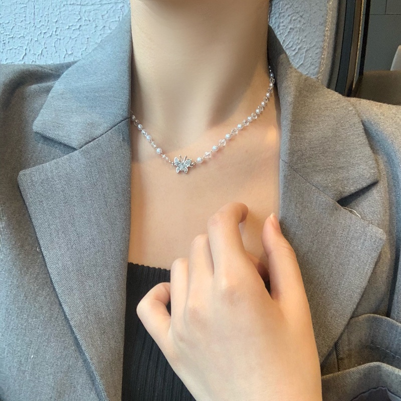 Vòng cổ Mặt Hình Bướm Đính Ngọc Trai Thời Trang Cho Nữ