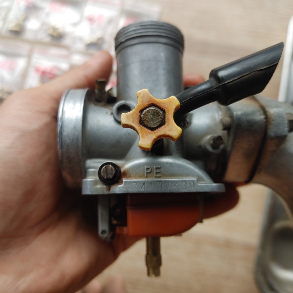 Béc xăng canh bình Bông Mai - Đít Gài