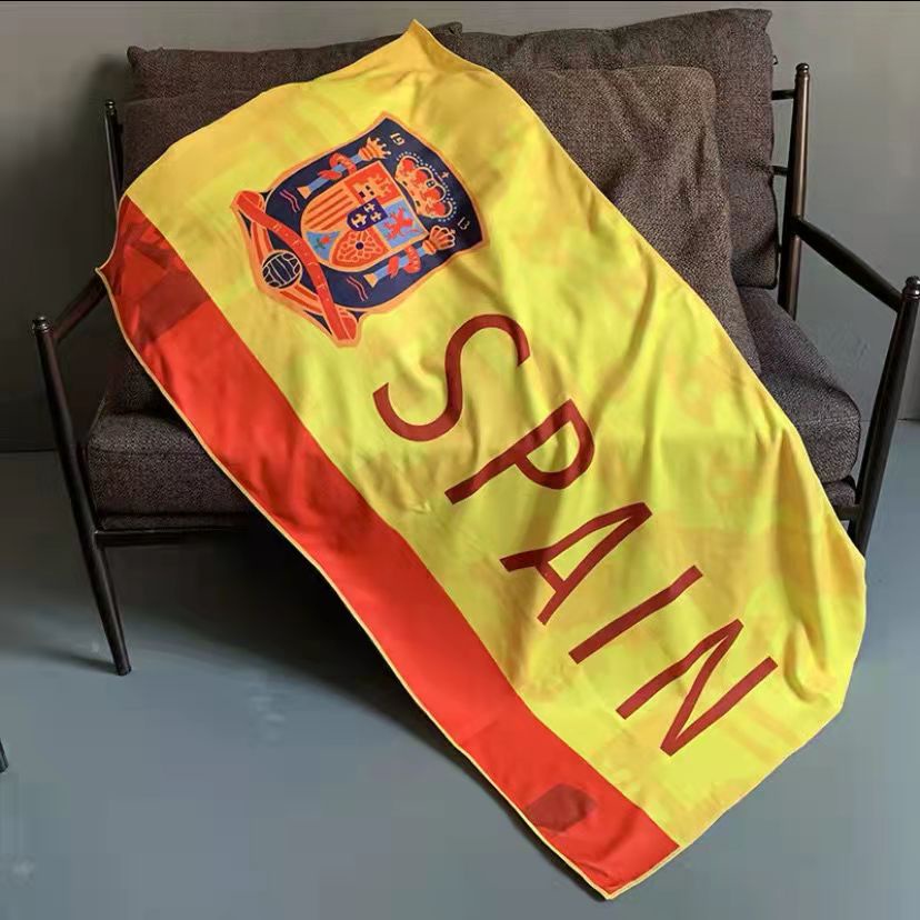 Khăn Tắm In logo Câu Lạc Bộ Bóng Đá Juventus Real Madrid Barcelona Brazil Anh Đức