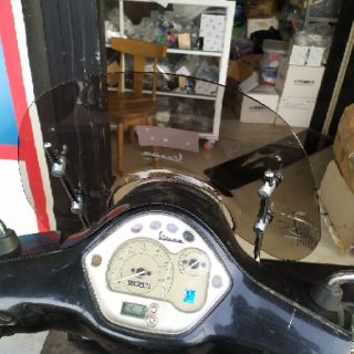 Kính chắn gió vespa LX