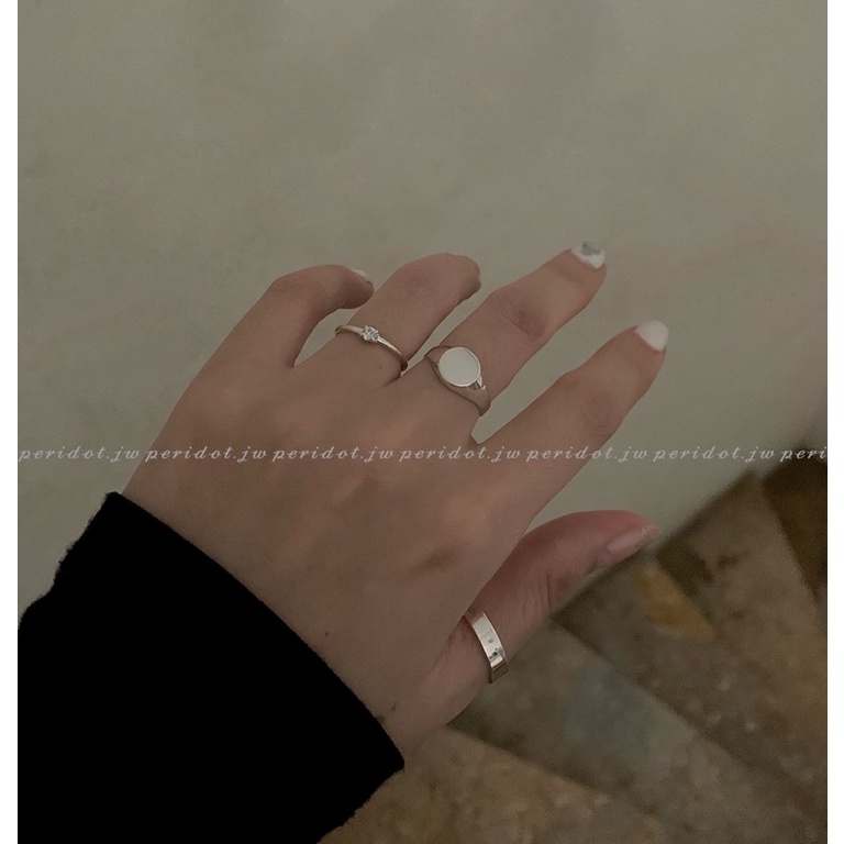 Nhẫn signet mặt tròn vừa  Có sẵn size tay