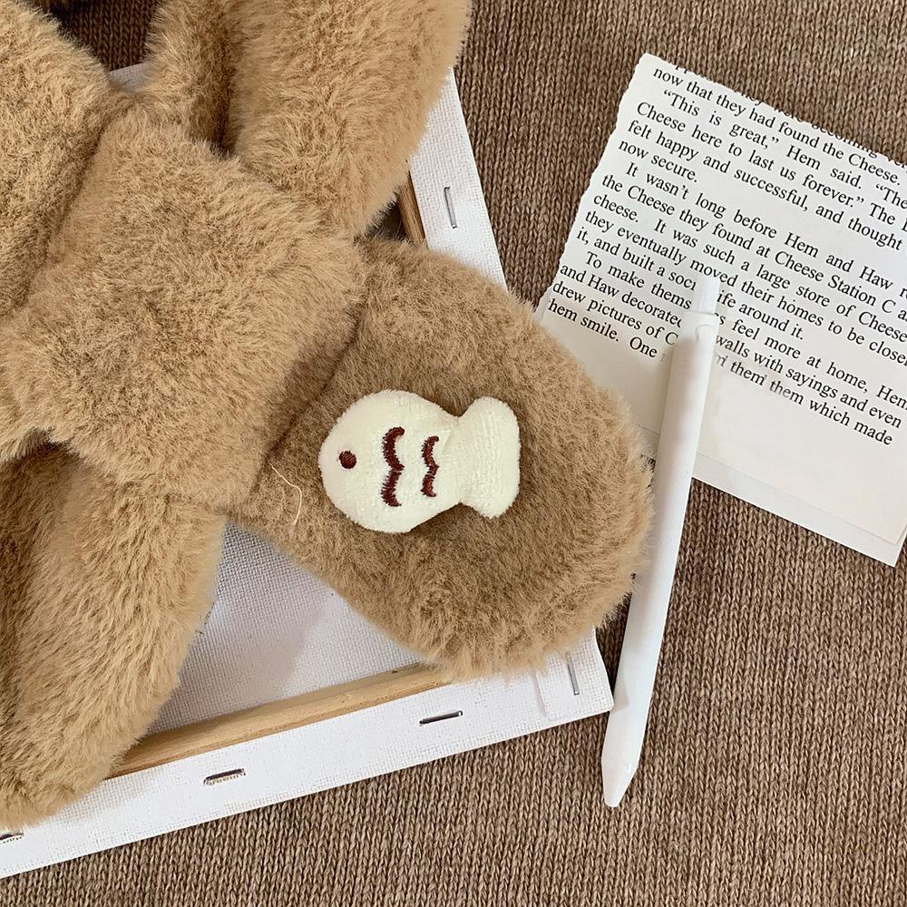 Ghim Cài Áo Hình Cá Dễ Thương