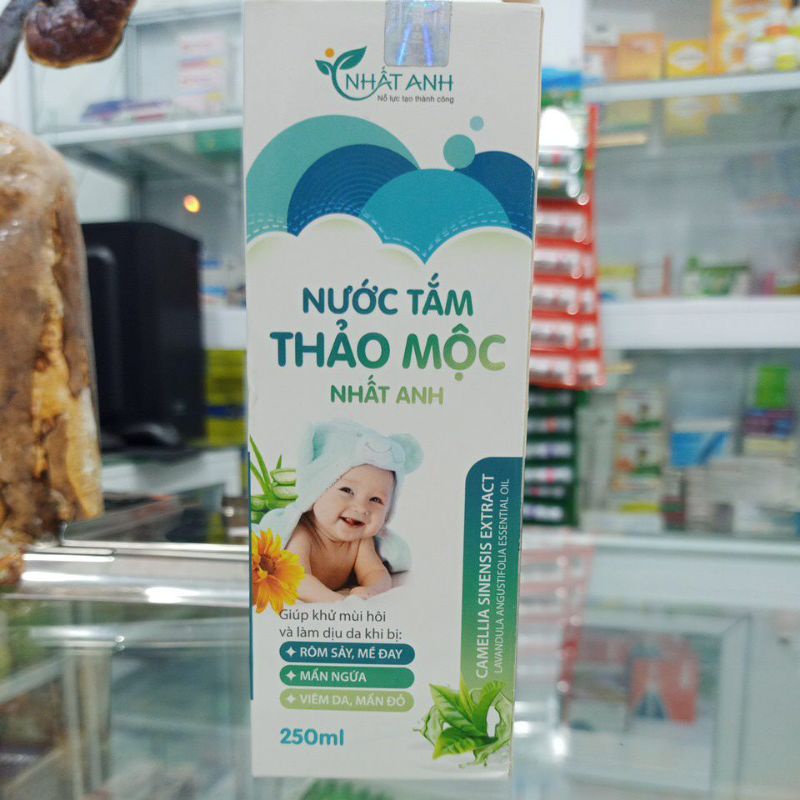 Nước tắm thảo mộc Nhất Anh