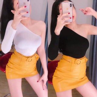 Áo thun body lệch vai tay dài