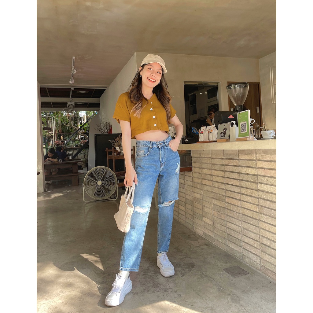 Áo Croptop Tay Ngắn Cổ Tim Nút Gài Màu Vàng  CTTN-V