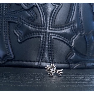bông tai chromehearts