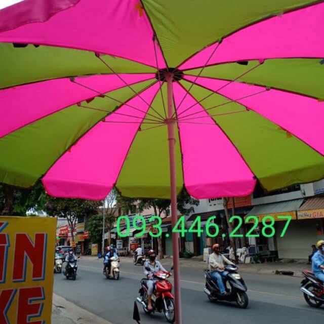 Ô DÙ 12 NAN TREO QUẦN ÁO BÁN HÀNG DI ĐỘNG