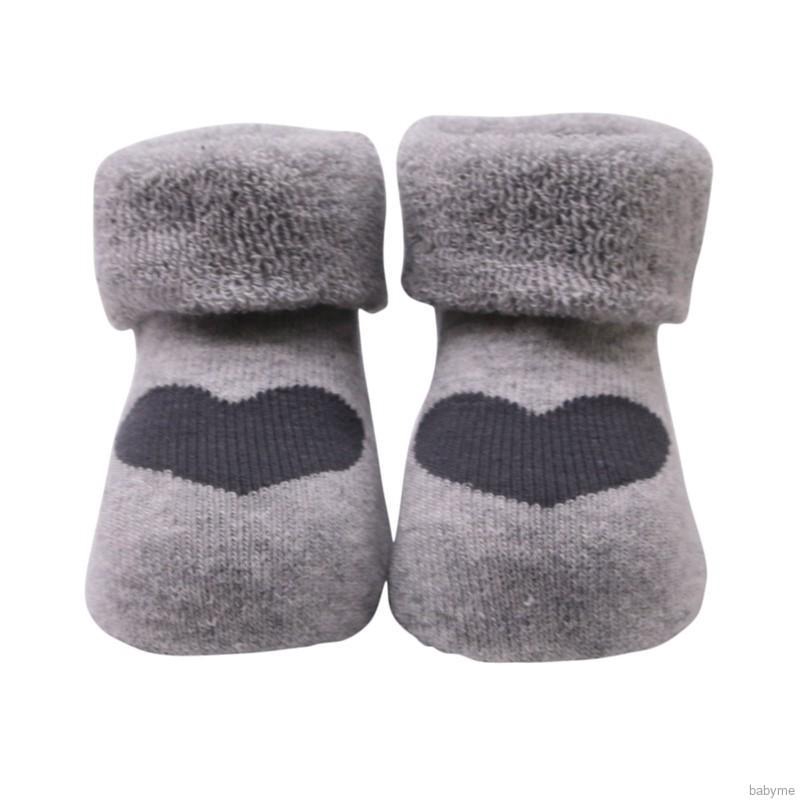 Tất Cotton màu trơn hoạ tiết trái tim cho bé