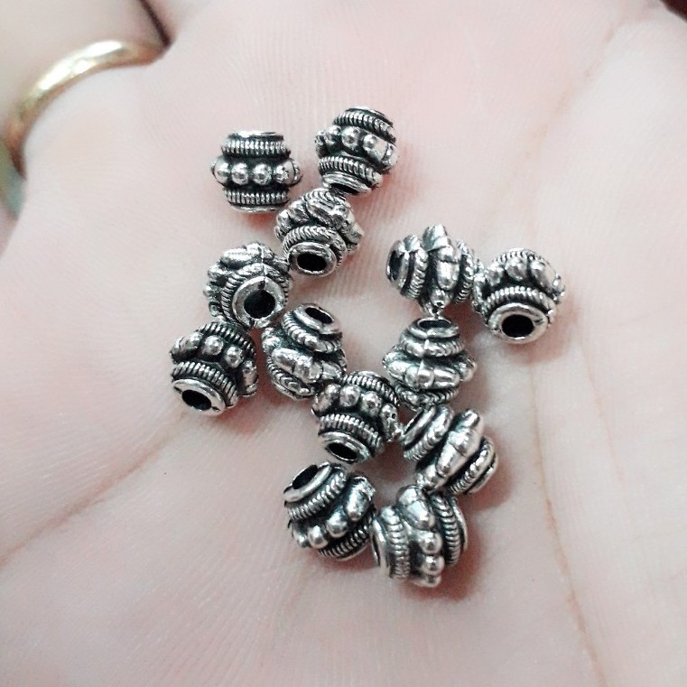 Ống cong lùa : sỉ charm 50 gram giá 25k / 1 gói