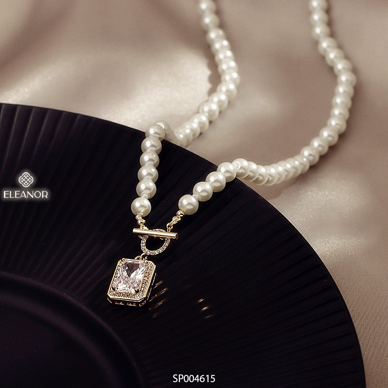 Dây chuyền nữ ngọc trai nhân tạo Eleanor Accessories mặt vuông đính đá phụ kiện trang sức 4615