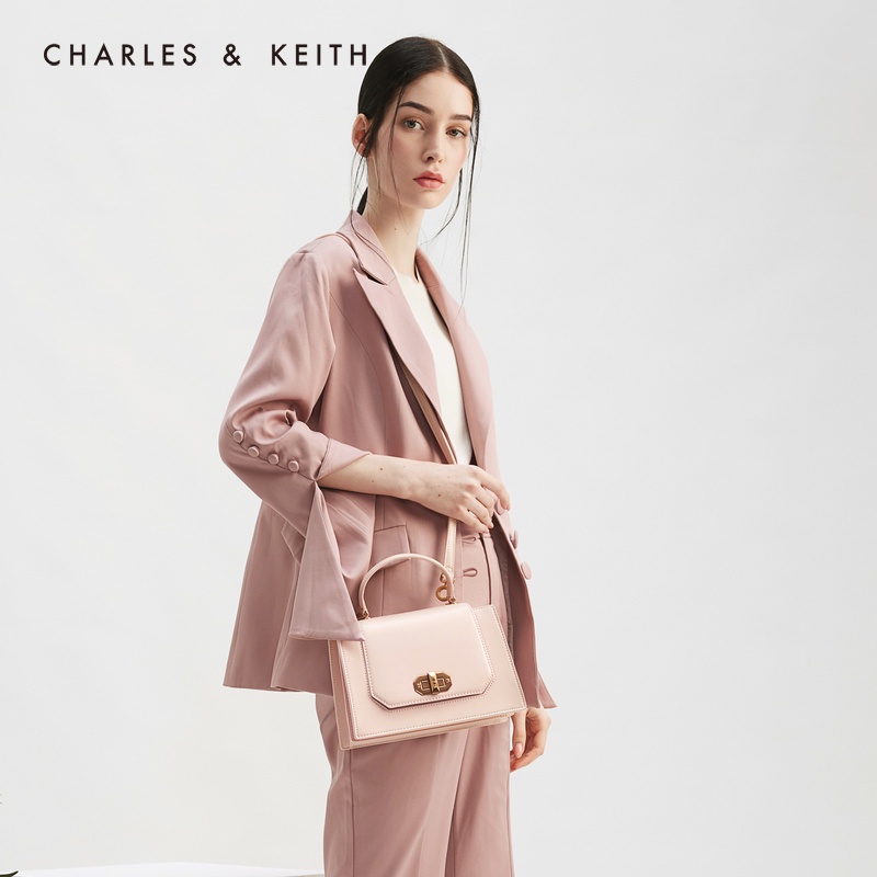 Túi đeo chéo nắp hộp Charles & Kieth