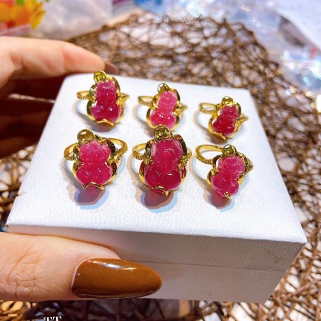 Nhẫn Tỳ hưu đá ruby bọc vàng dày mẫu đẹp