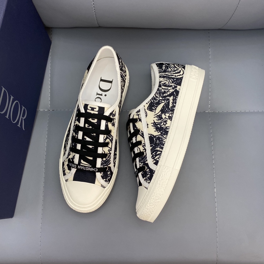 Giày sneakers nam cao cấp da thật DIOR CD thiết kế trẻ trung, họa tiết độc đáo cùng với kiểu dáng thông dụng, dễ phối đồ