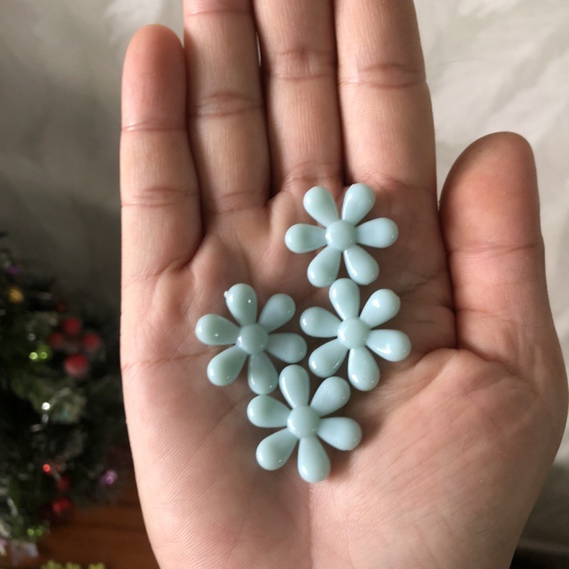 Phụ kiện làm vòng đeo tay, hạt cườm nhựa hình bông hoa nhiều màu xinh xắn