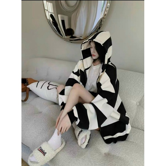 Áo Khoác Nỉ Nữ Form Rộng Phối Sọc Lớn Có Nón Che Nắng Tốt, Dây Khóa Kéo Tiện Lợi Trẻ Trung [NEW UNISEX]