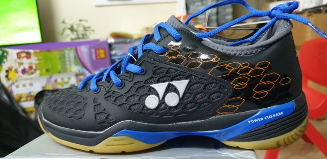 GIÀY CẦU LÔNG YONEX