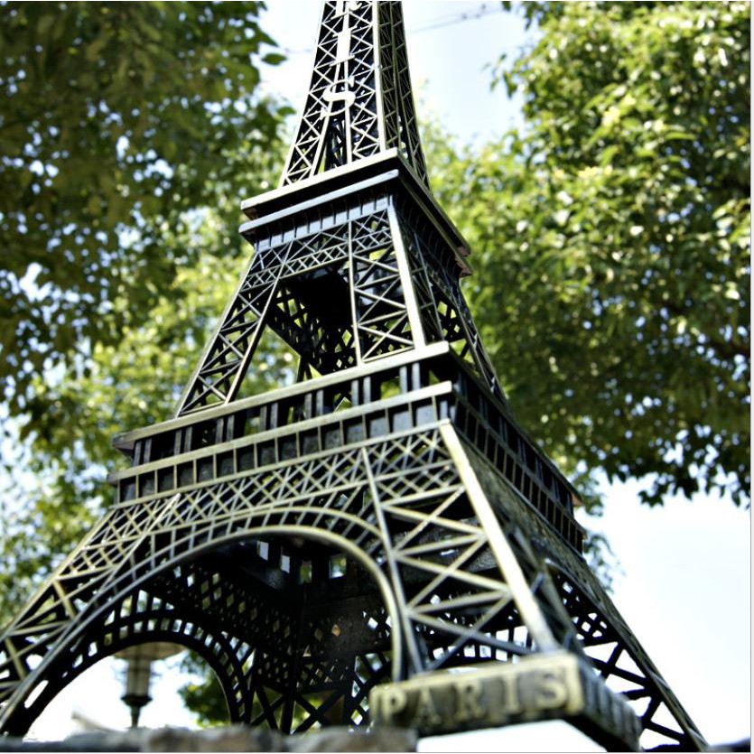 Mô hình tháp Eiffel để bàn trang trí