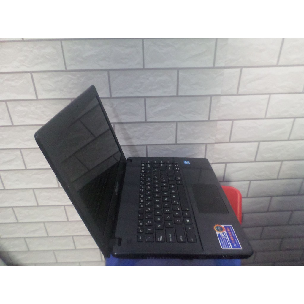 Laptop cũ Asus X451c  Utrabook Asus X451, intel core i3 thế hệ 3 Thiết kế thời trang mỏng gọn