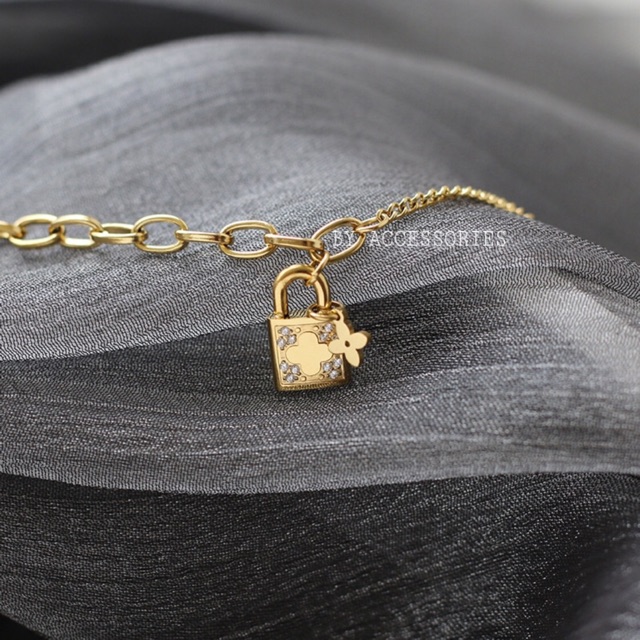 Lắc tay titan ổ khoá nhỏ xinh đính đá lấp lánh không gỉ