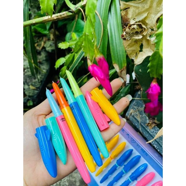 Bút máy cá heo ngòi kim tinh êm trơn