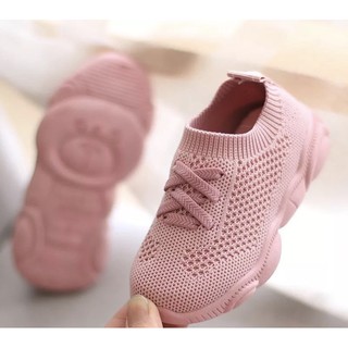 Giày slip-on size nhí