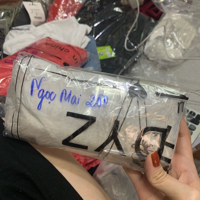 Áo cổ thắt nơ